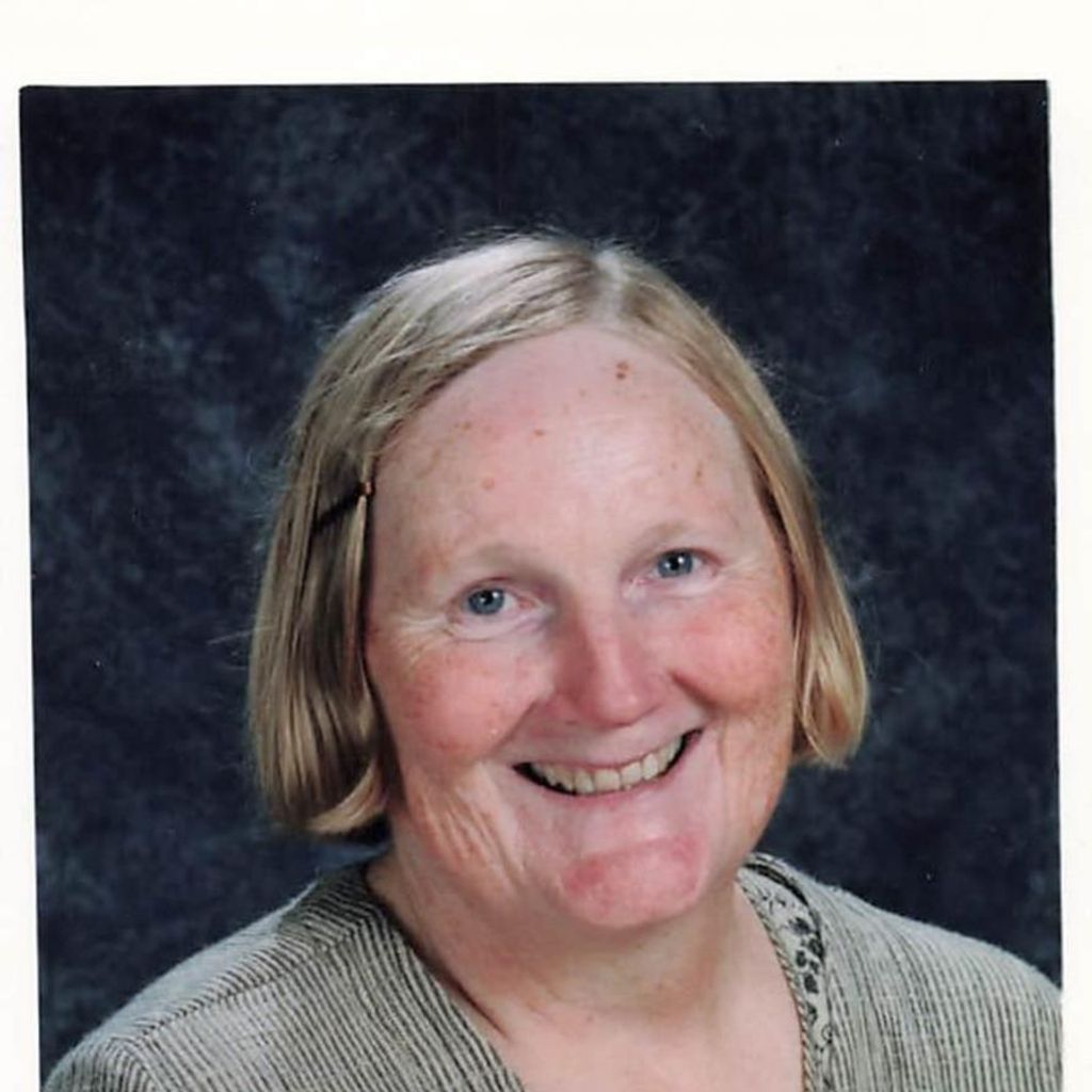 Carole E Smith