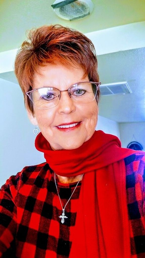 Dolly Bucktrot Profile Photo