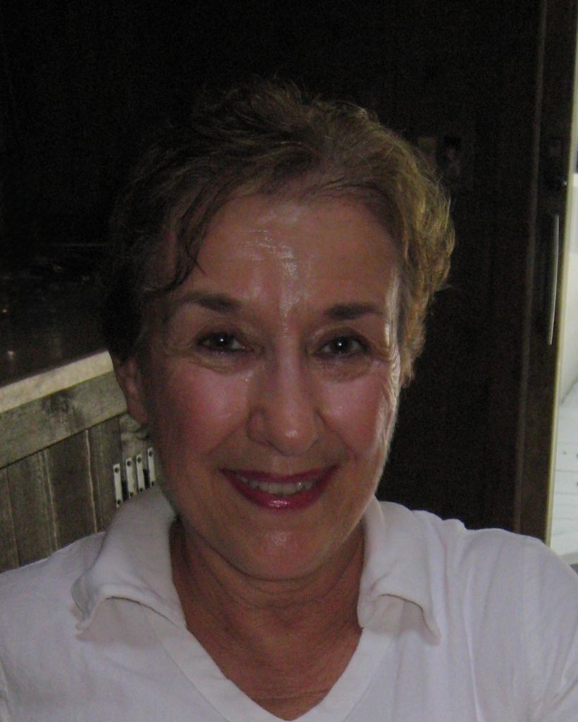 Mrs. Carolyn Kenausis Profile Photo