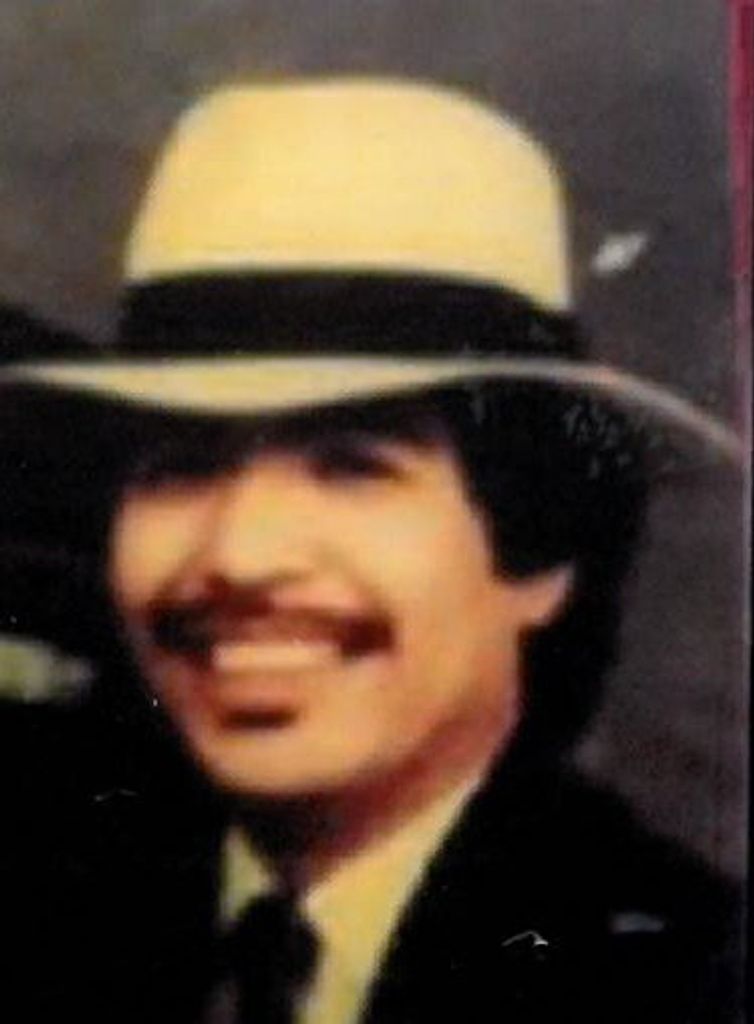 Mario R. Hernandez Profile Photo