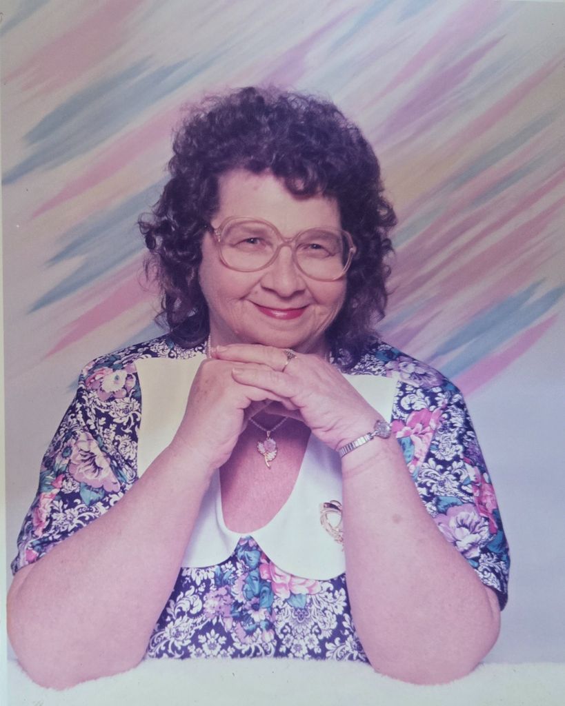 Betty Sue Farnbach Profile Photo