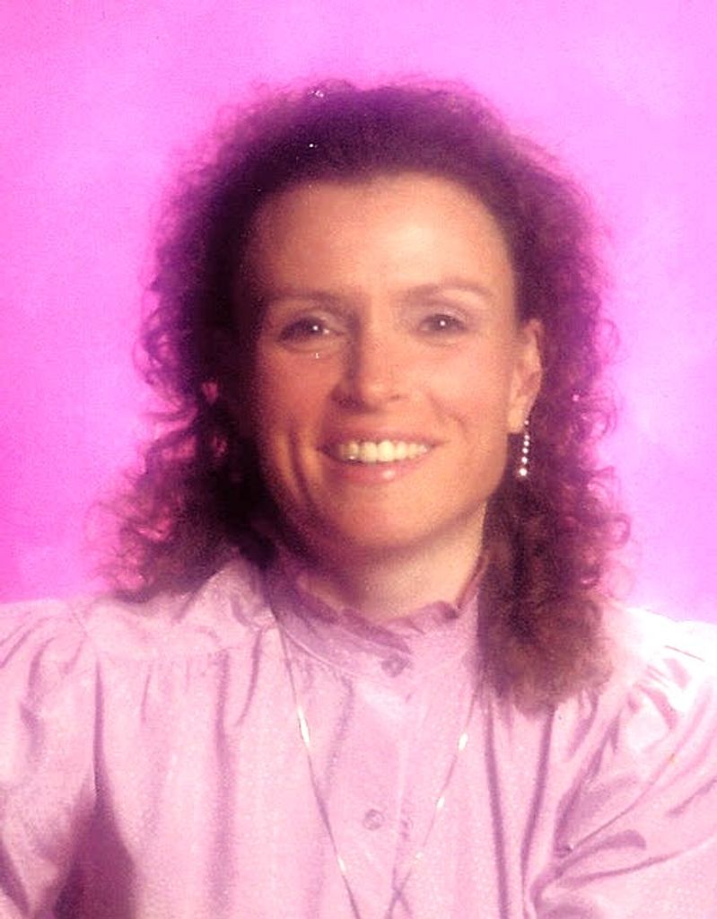 Carol Lynn (Dawson)  Hostina Nowlin