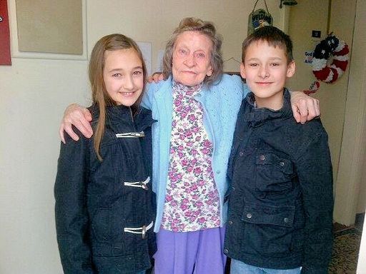 Beatrice Smith photo gallery thumbnail 52 of 91
