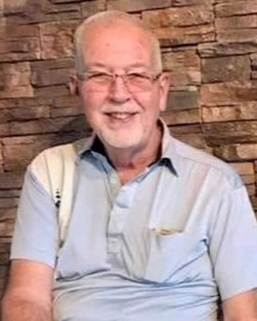 Lindell Lee Helm