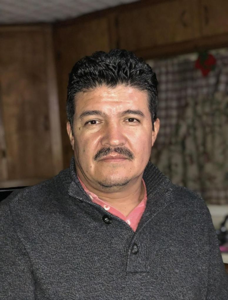 Vicente Leon Santamaria Profile Photo