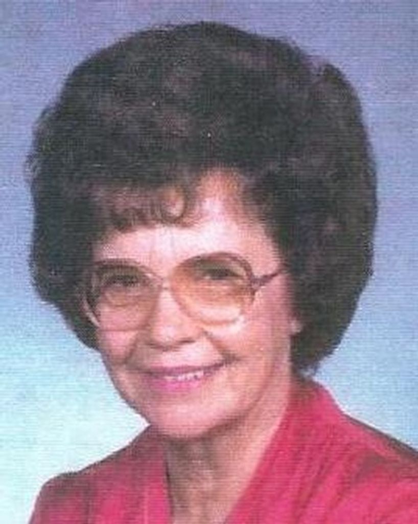 Julia Mathews Profile Photo