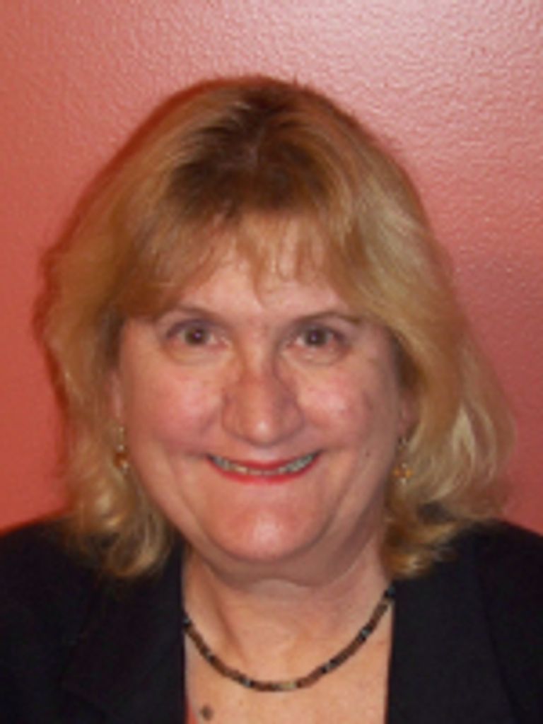 Gloria Koukol, Nee Lukash