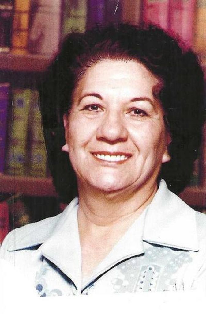 Mary Louise Luna Profile Photo