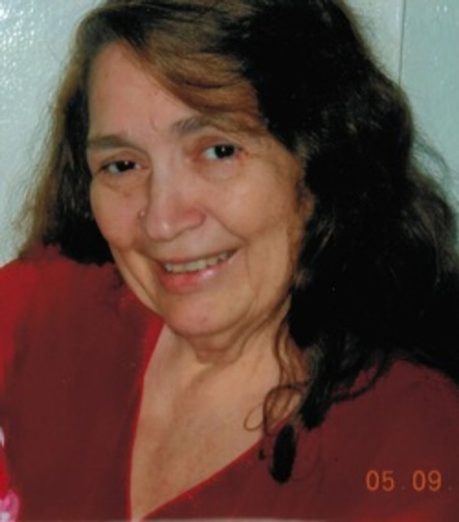Ester Leal Profile Photo
