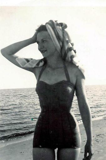 Martha Ann Segars photo gallery thumbnail 46 of 122