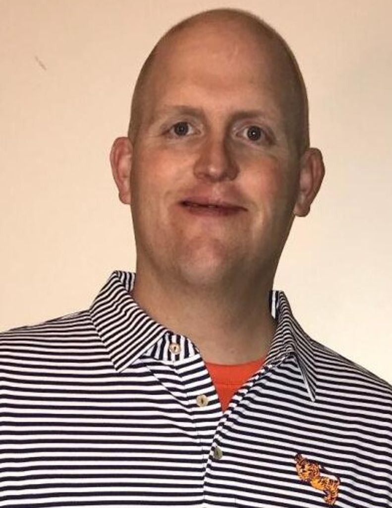 Tom P. Schurlknight Profile Photo