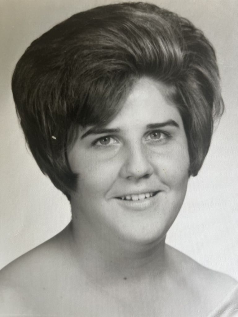 Linda "Diane" (Folds)  Brown Profile Photo