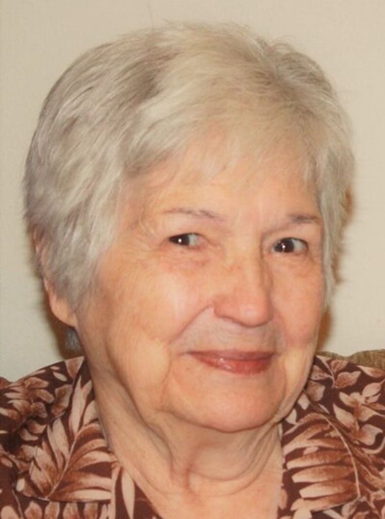 Maxine Hayes Profile Photo