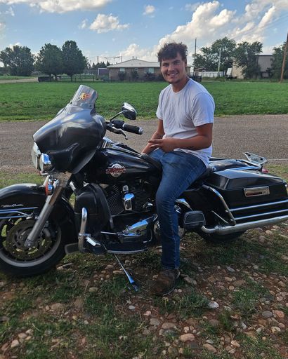 Luecious Bubba Lucero's obituary image