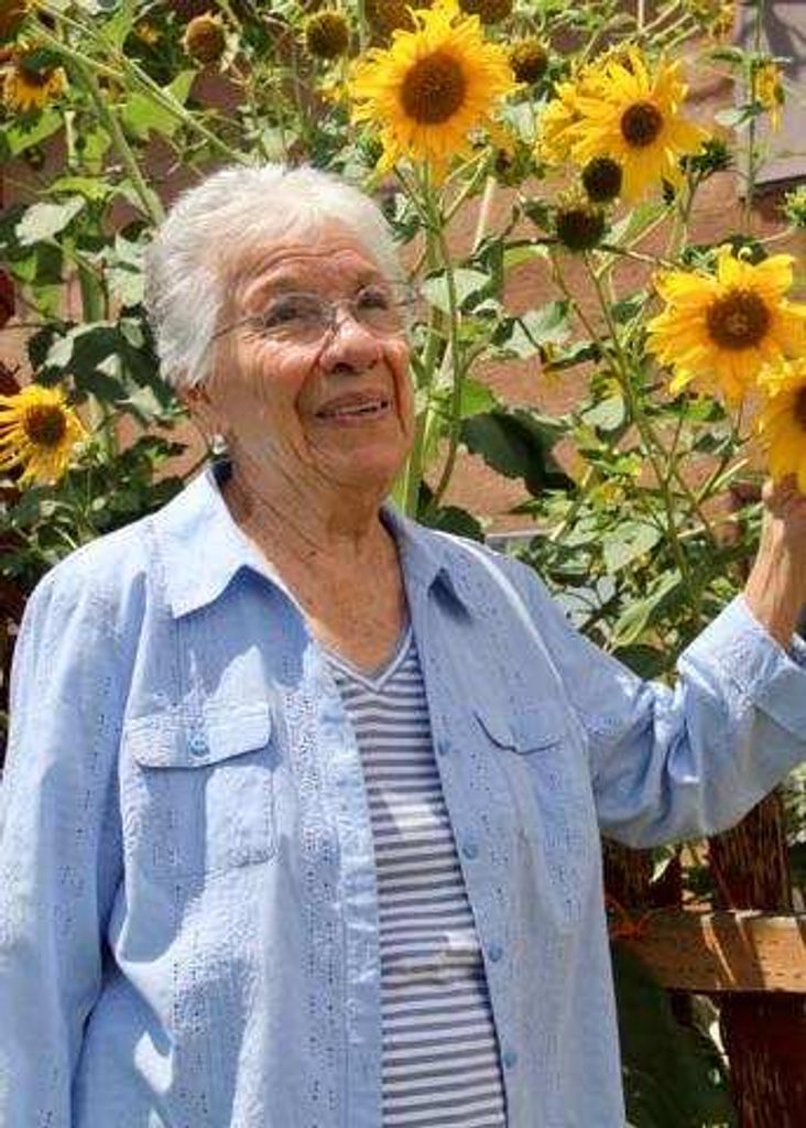 Refugia "Cookie" Romero