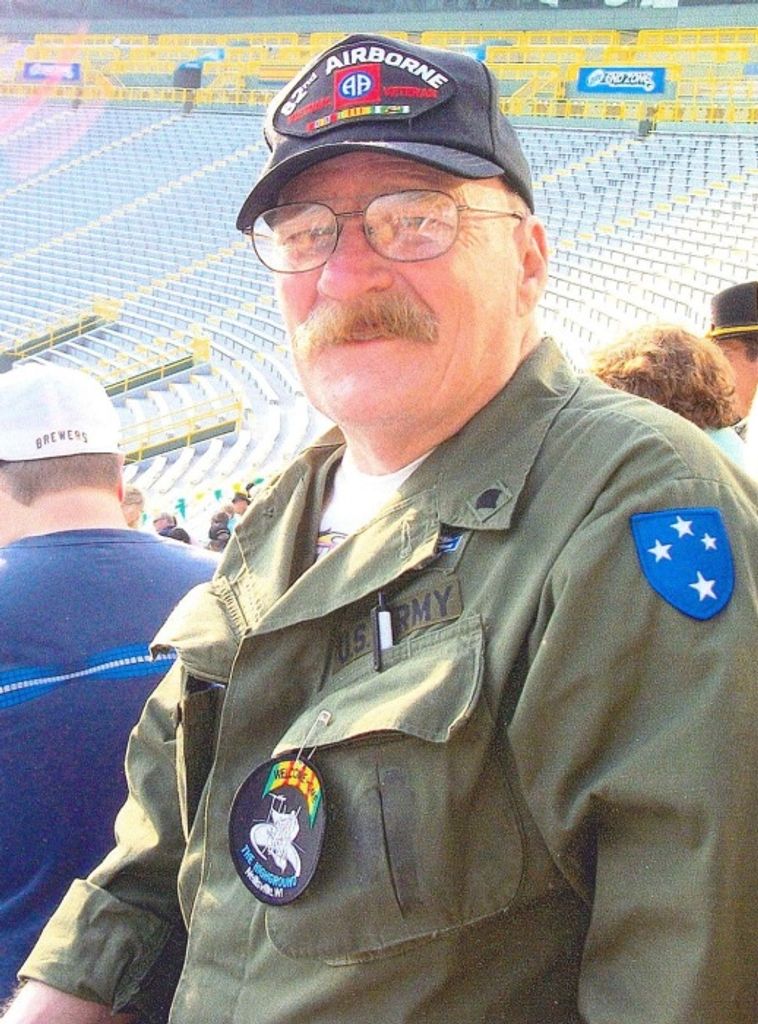Paul Leslie Burgett Profile Photo