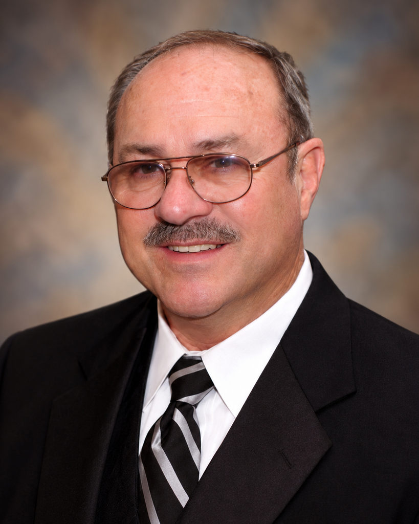 Lester Thomas Hill Profile Photo