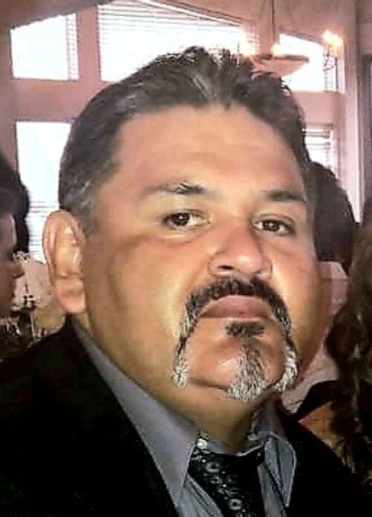 Ovidio Casas Jr. Profile Photo