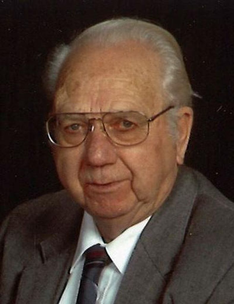 Robert "Bob" Prestebak