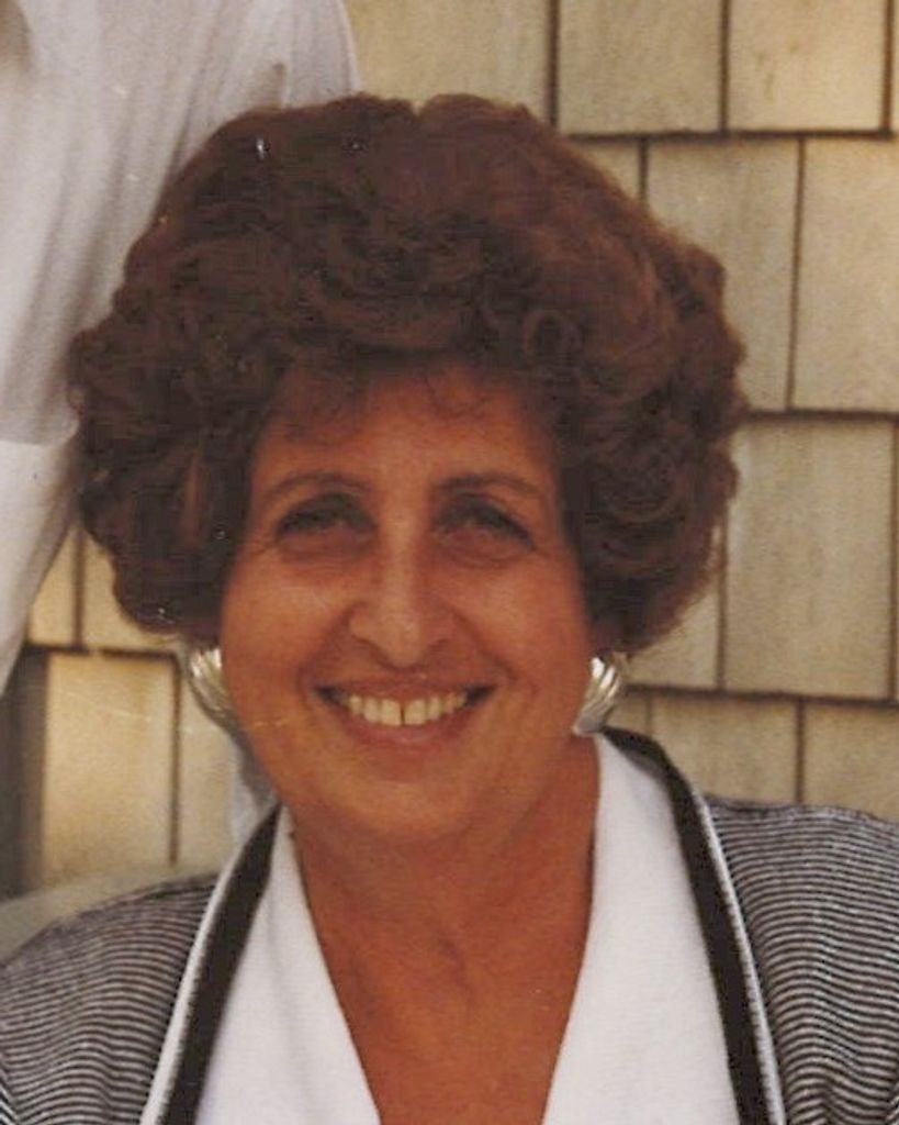Veronica "Ronnie" (Hovsepian) Nahigian Profile Photo
