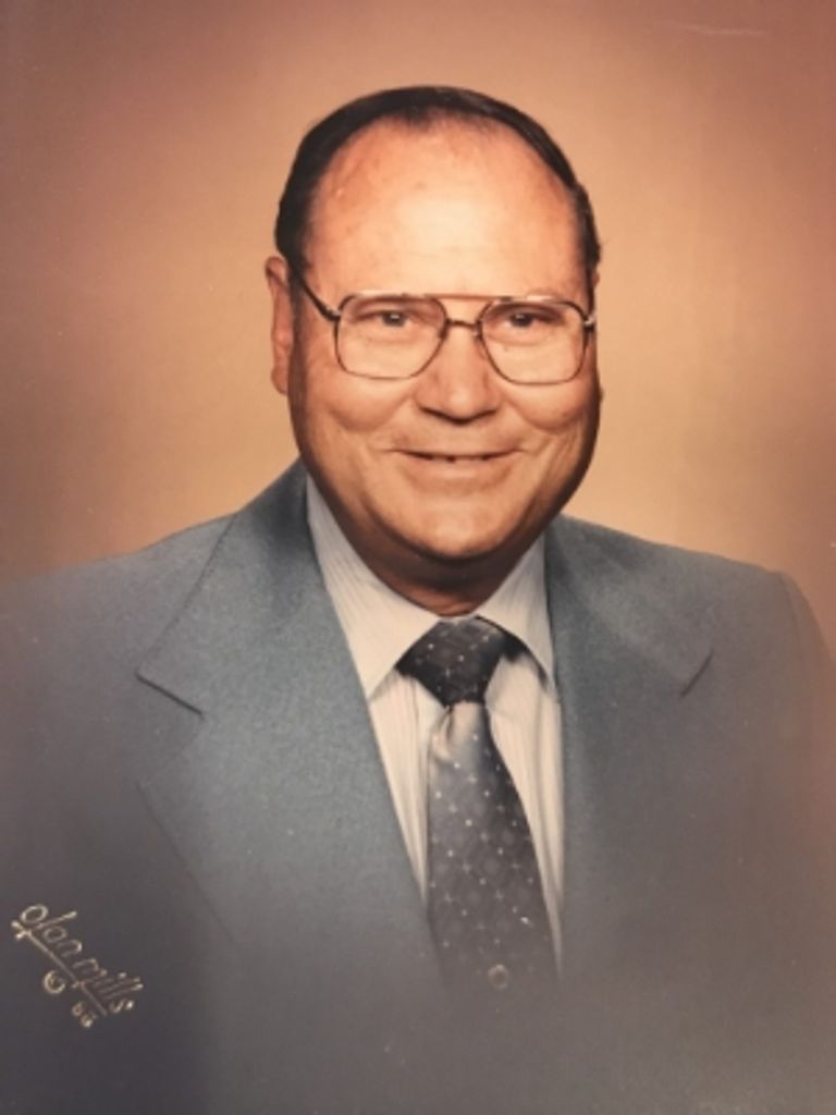 Raymond Lloyd Clay Profile Photo