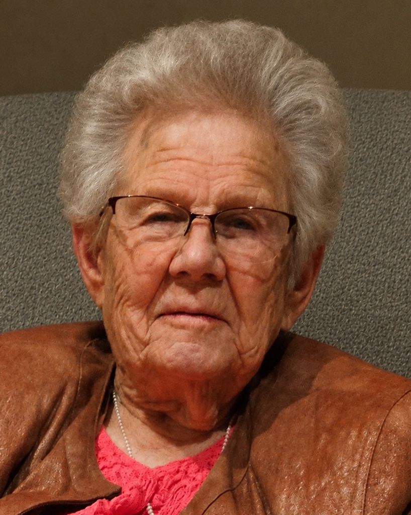 Bernita Gladys Loucks