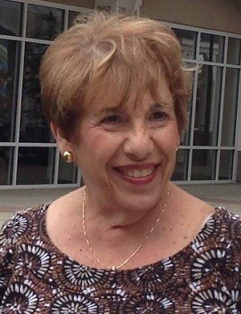 Louise Lettiero Profile Photo