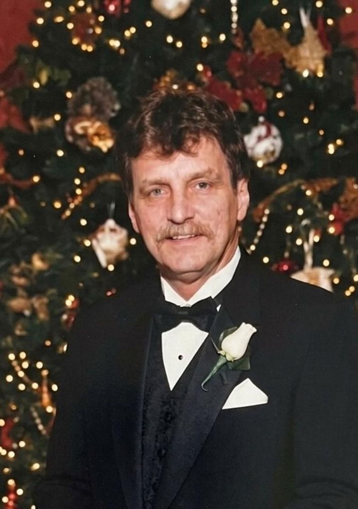 Robert W Graham Profile Photo
