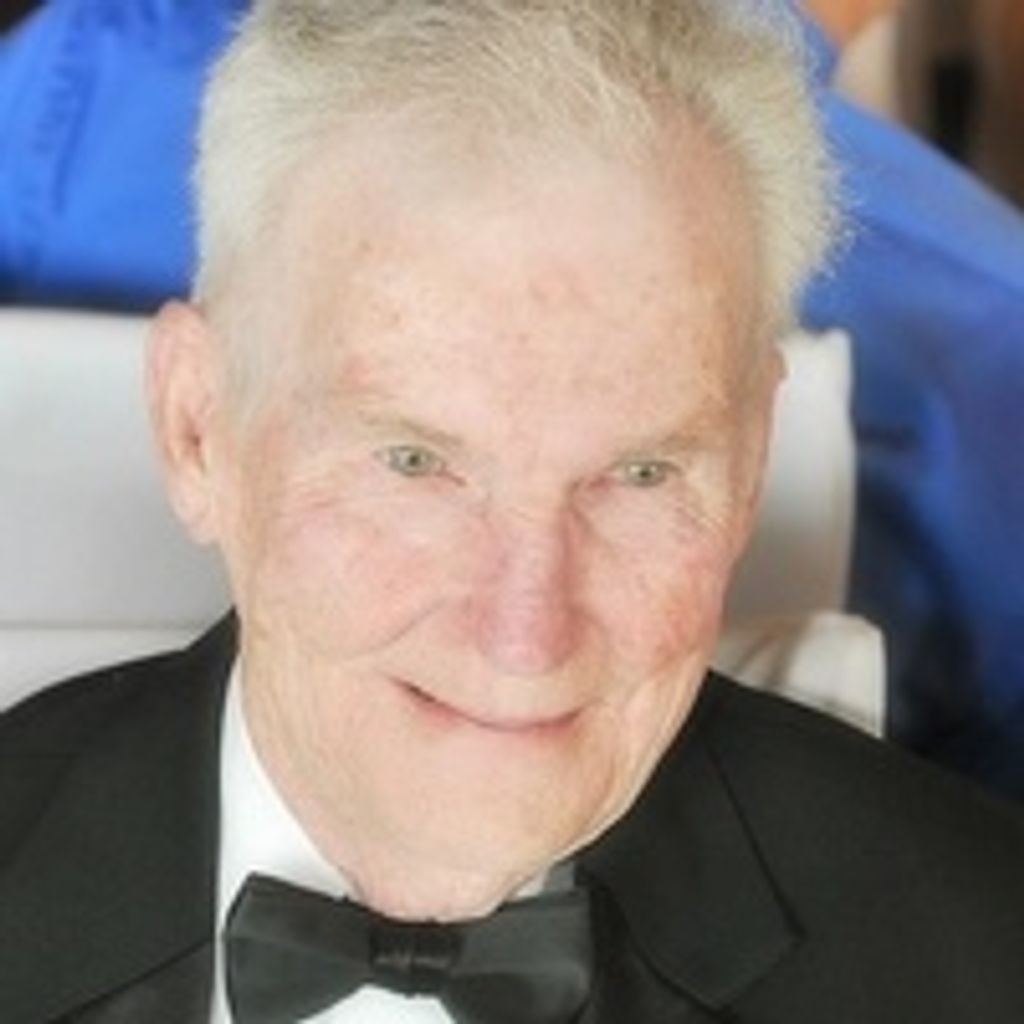Carl Michael "Mike" Gramps