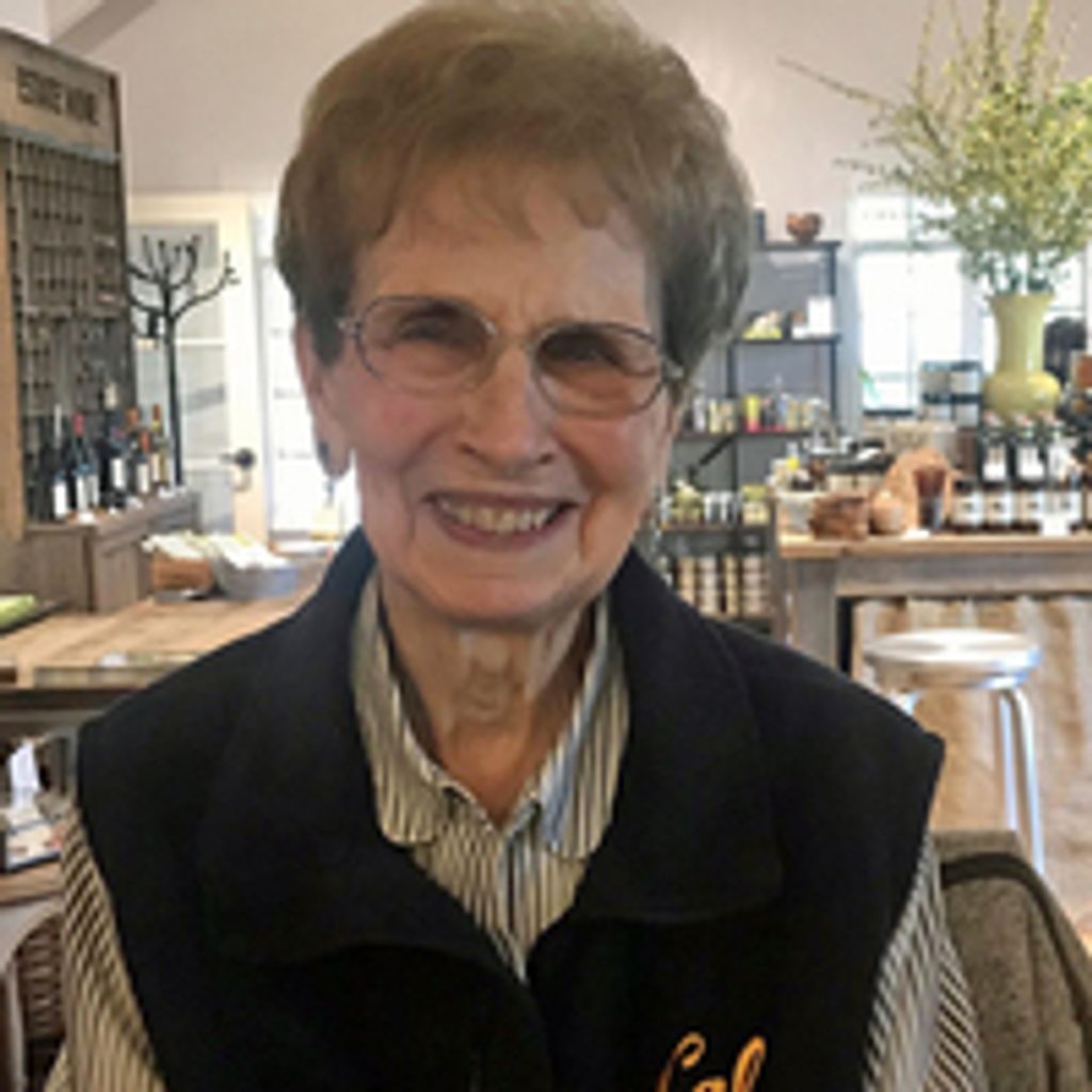 Sue (Groff)  Volker