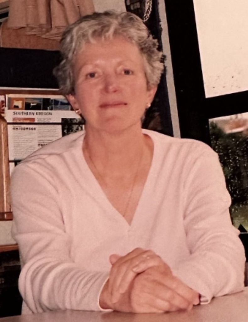 Linda Macintyre Profile Photo