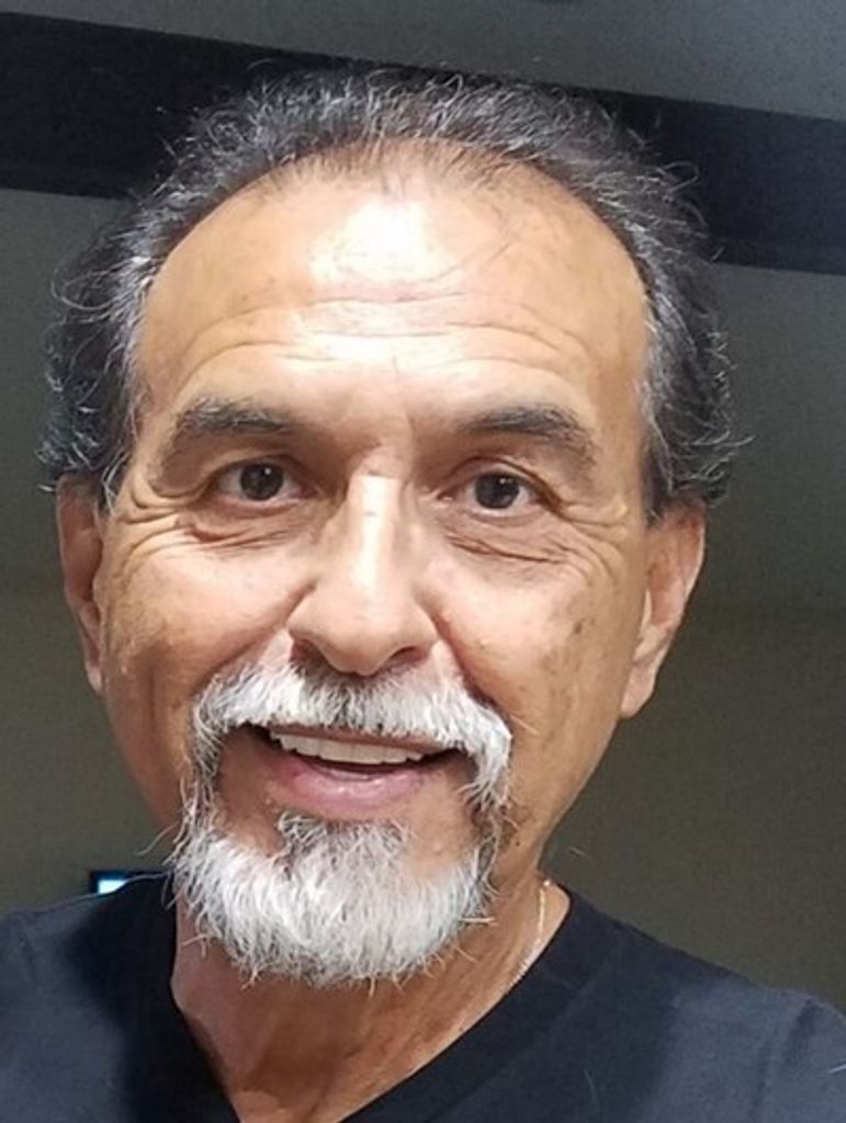 Roy Alvarado Profile Photo