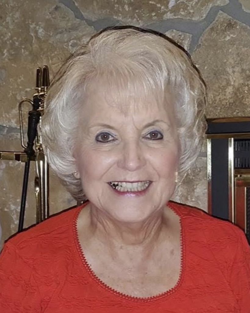 Laura Alice Siebert Profile Photo