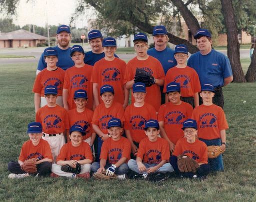 Leo Allen Larson photo gallery thumbnail 4 of 42