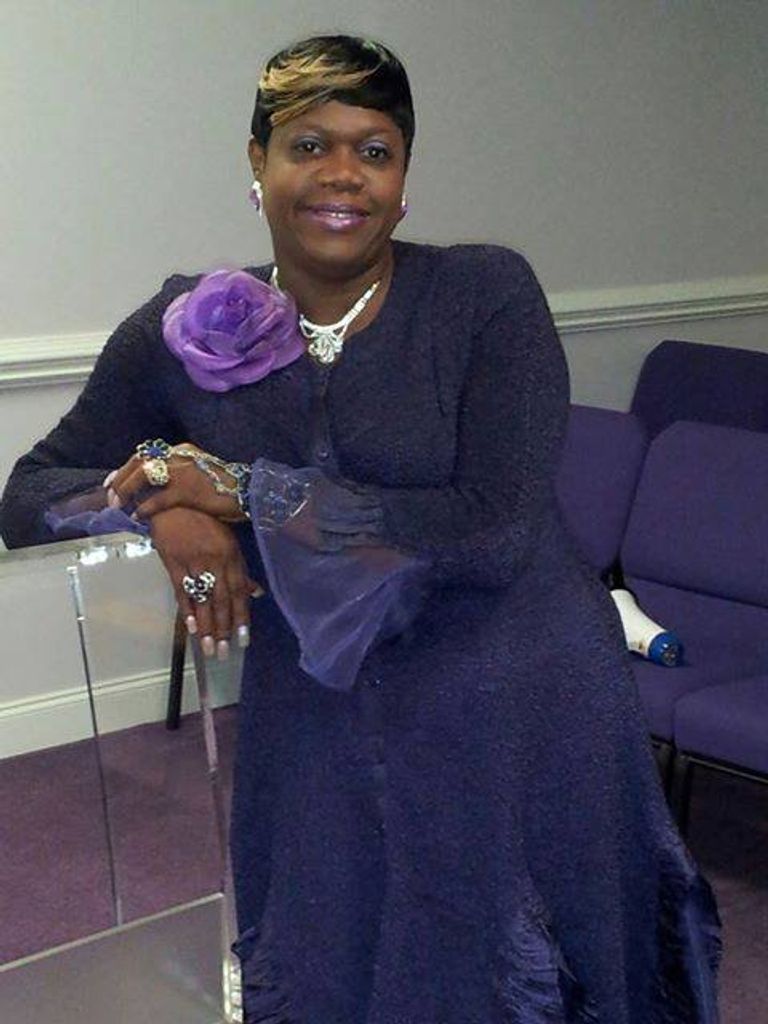 Pastor Beverly Alexander Profile Photo