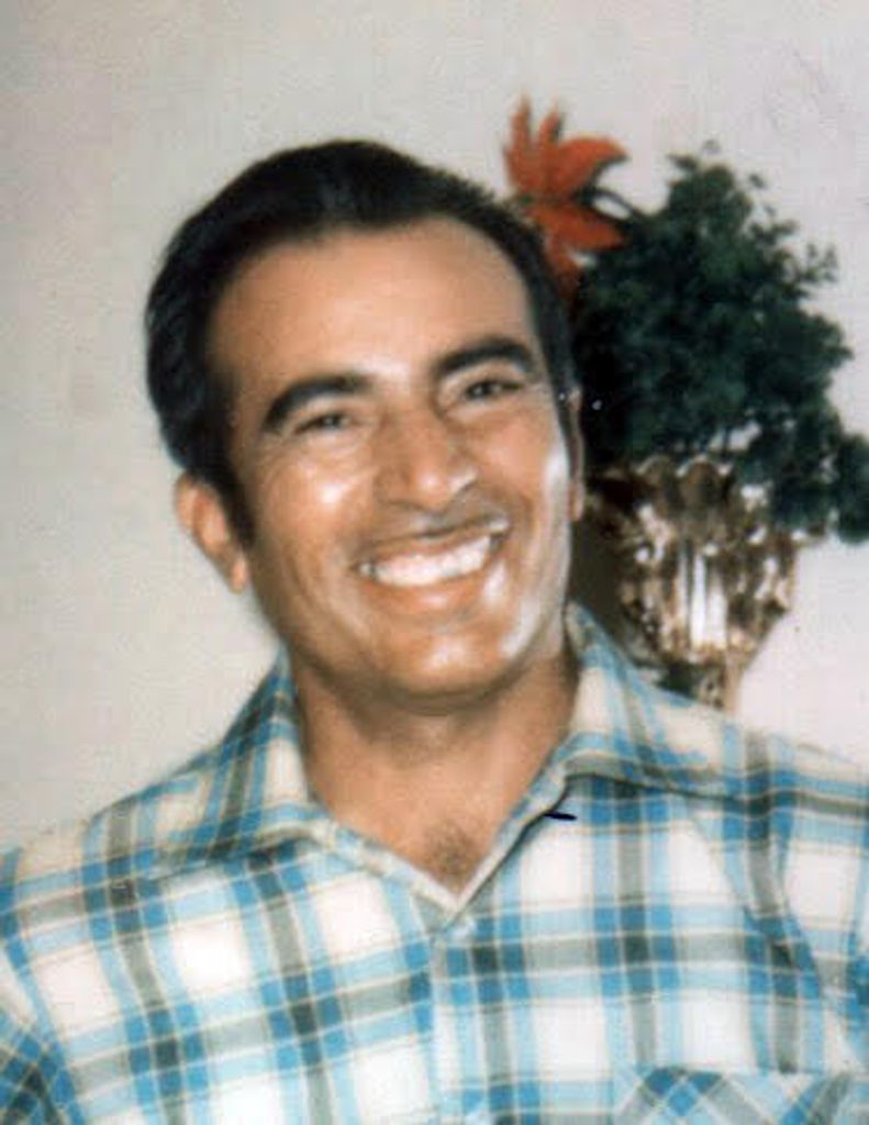 Ernesto M. Chayrez