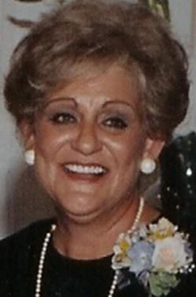 Charlotte Carver Profile Photo