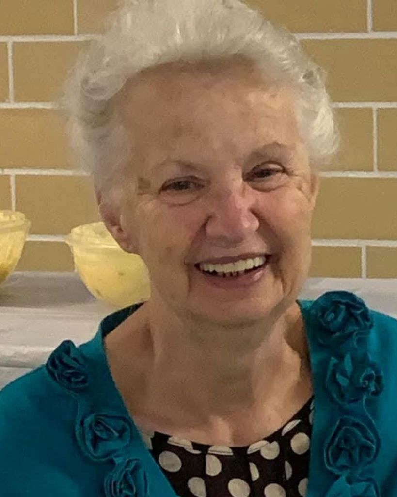 Vivian Lee Hall Profile Photo