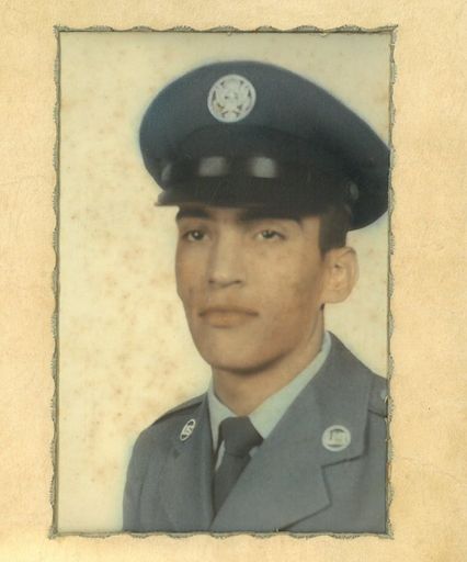 Carlos Araiza photo gallery thumbnail 15 of 204