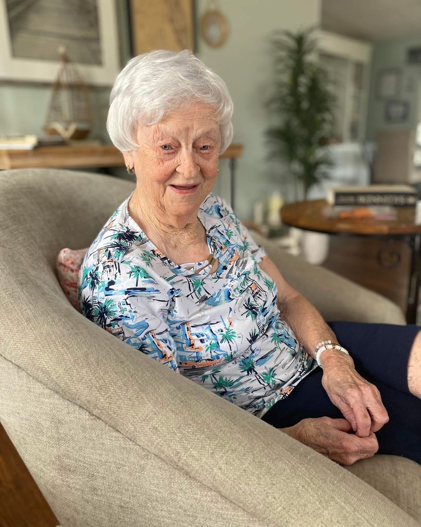 Eleanor Morris Russell Profile Photo