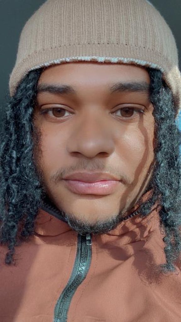 Justin Calhoun Profile Photo