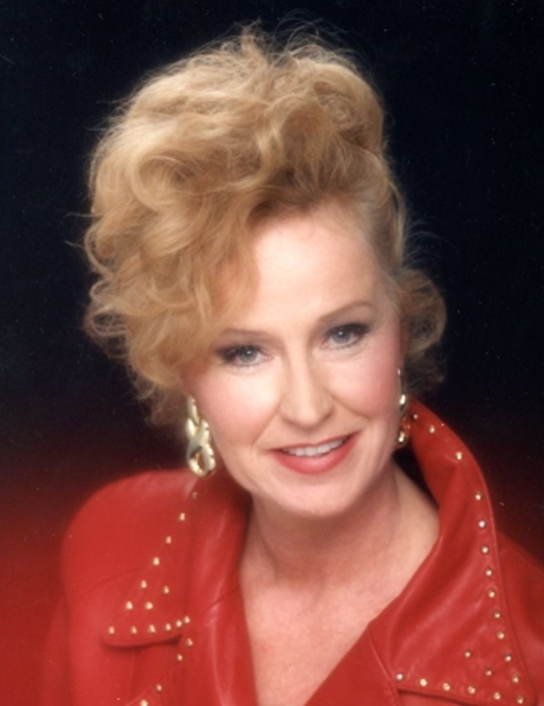Anne Elizabeth Macarthur Profile Photo