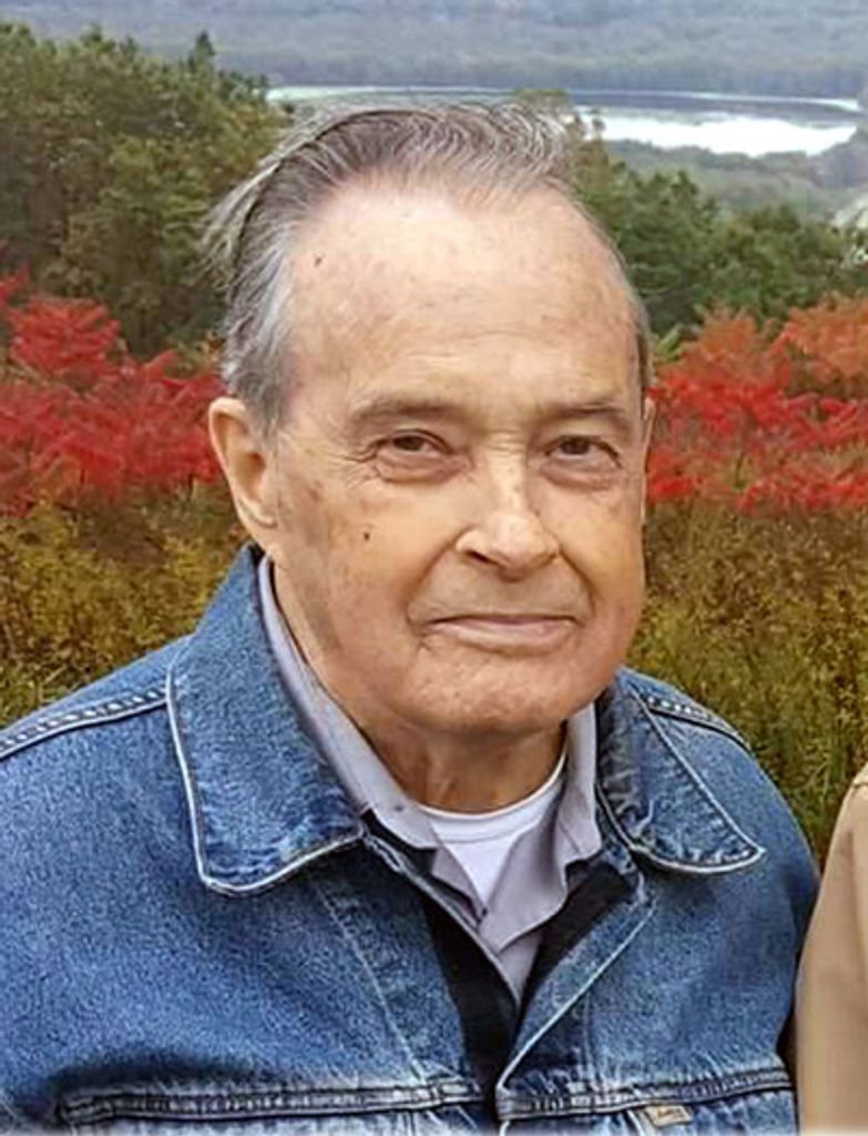 Gaylord "Lee" Spores Profile Photo