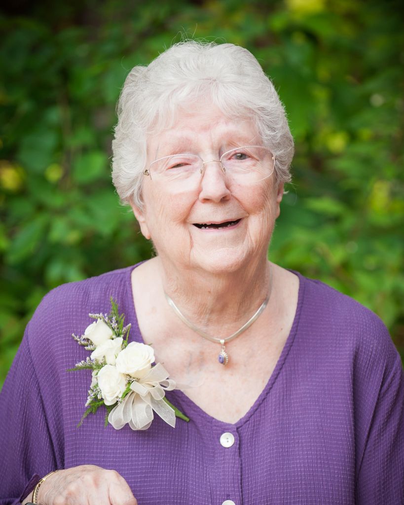 Mary Ellen Derosier Profile Photo