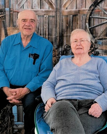 Mary & Wayne Saunders Profile Photo