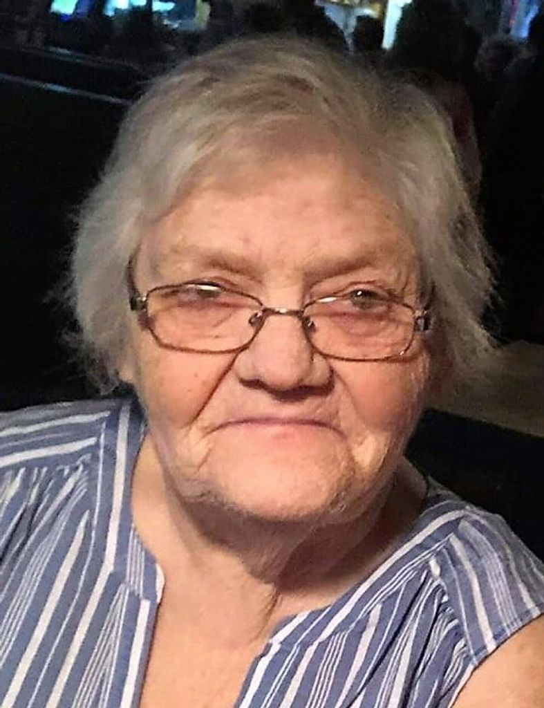 Yvonne Louise (Carver)  Lee