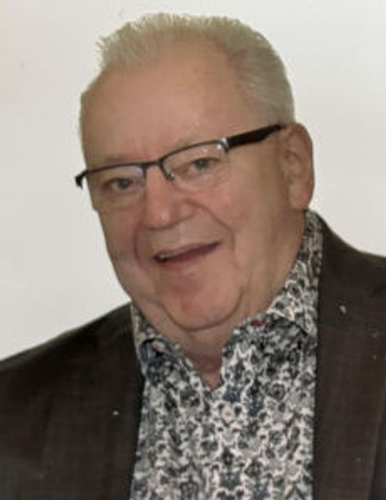 Earl Douglas King Profile Photo