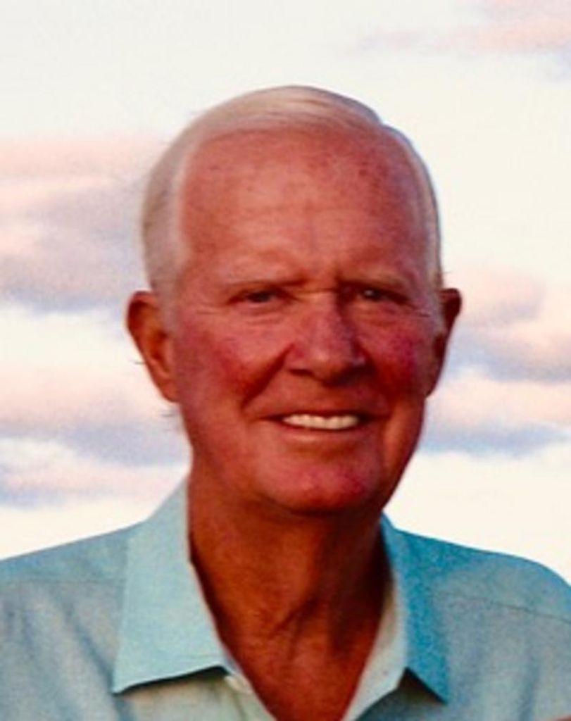 Douglas Munder Godine Profile Photo