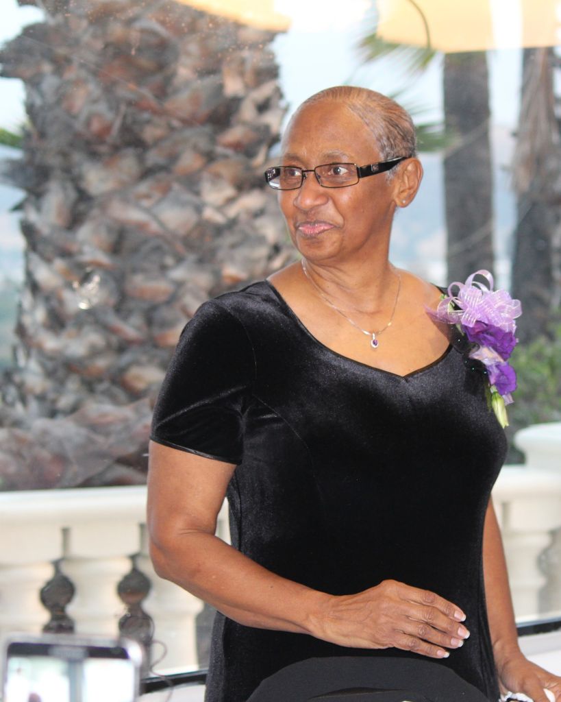 Cuba Gholston Profile Photo