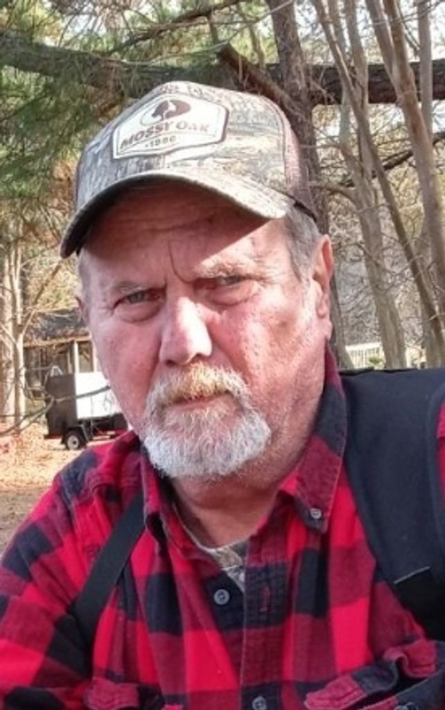 Dennis  Darrell Benton